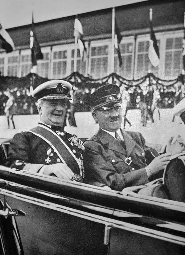 Miklos Horthy i Adolf Hitler w 1938 roku. Zdjęcie za: Wikipedia/domena publiczna.