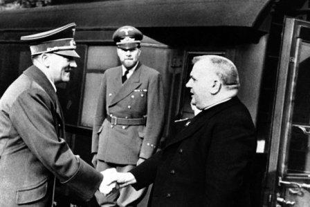 Hitler i Tiso. Zdjęcie za: NAC.
