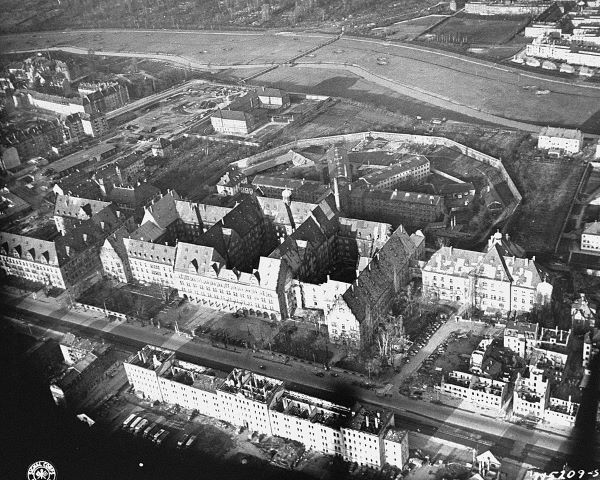 Pałac Sprawiedliwości w Norymberdze, gdzie odbywał się proces. Zdjęcie za: Wikipedia, domena publiczna.